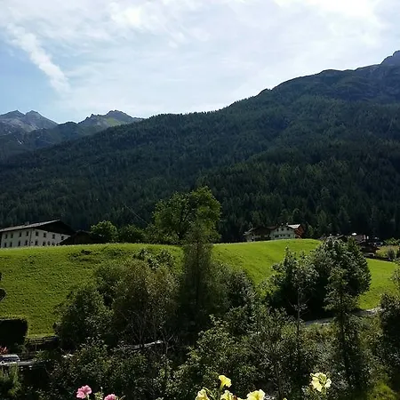 Appartement Haus Pinnistor *