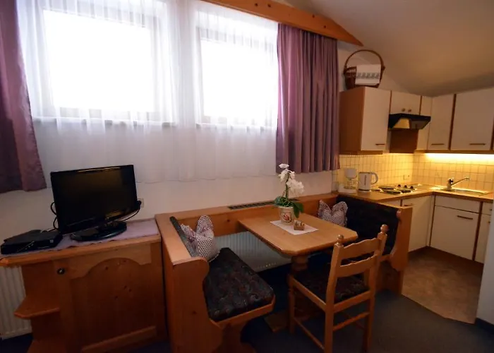 Haus Pinnistor Apartament *