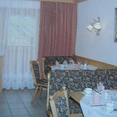 Haus Pinnistor نيوستيف ام ستوبيتا