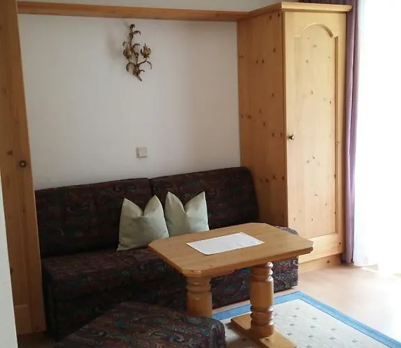 Haus Pinnistor 노이스티프트임스튀바이탈